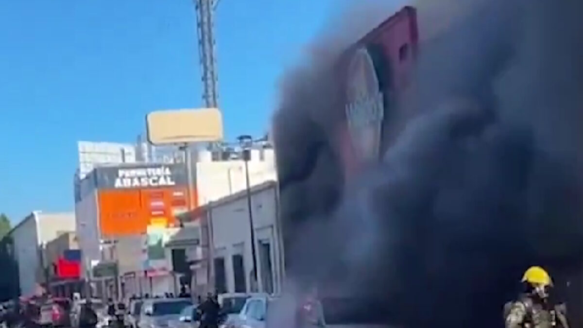 Το φλεγόμενο κατάστημα στο Μεξικό