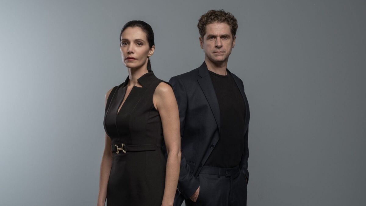 Οι δύο πρωταγωνιστές της σειράς