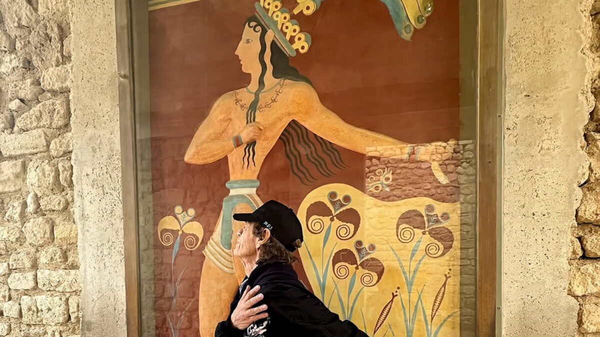 Ο Μικ Τζάγκερ στην Κνωσό