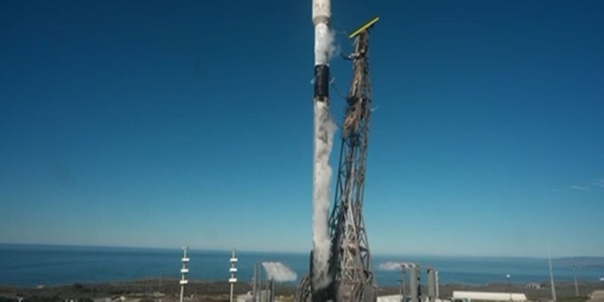 Στο Διάστημα οι ελληνικοί μικροδορυφόροι