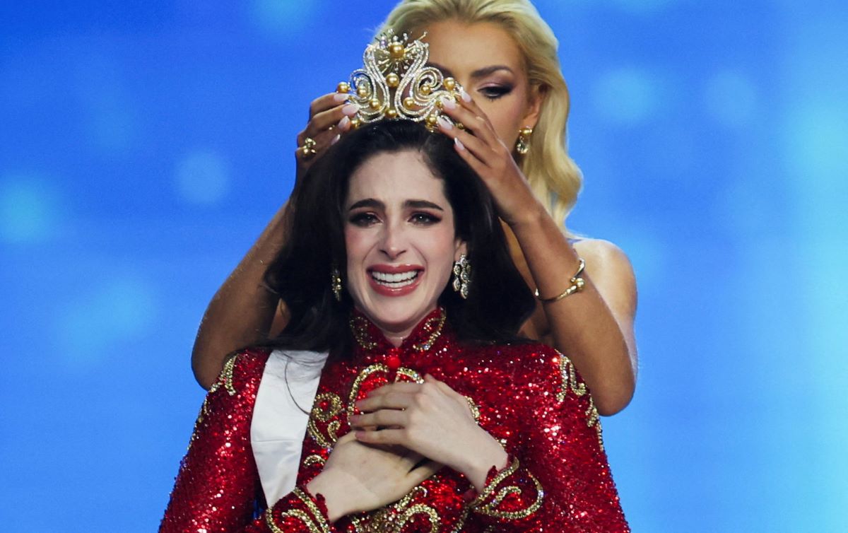 Η Μις Μεξικό στέφεται Miss Universe