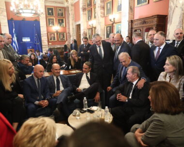 Συνάντηση του πρωθυπουργού Κυριάκου Μητσοτάκη με βουλευτές της Νέας Δημοκρατίας στο εντευκτήριο της Βουλής, Παρασκευή 14 Νοεμβρίου 2025.  (ΓΙΑΝΝΗΣ ΠΑΝΑΓΟΠΟΥΛΟΣ