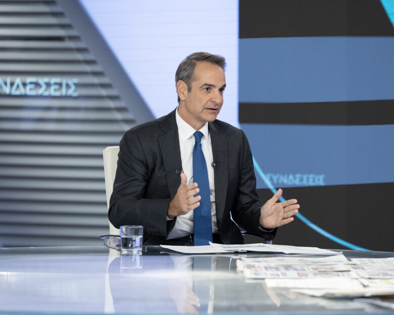 Μητσοτάκης στην ΕΡΤ: 2 δισ. € τους επόμενους μήνες για στήριξη εισοδήματος – Έκτακτη ενίσχυση για κτηνοτρόφους που έχασαν ζώα από ευλογιά, νέα μέτρα για το στεγαστικό 