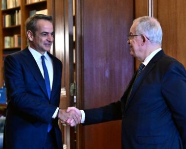 Ο Κυριάκος Μητσοτάκης και ο Κωνσταντίνος Τασούλας