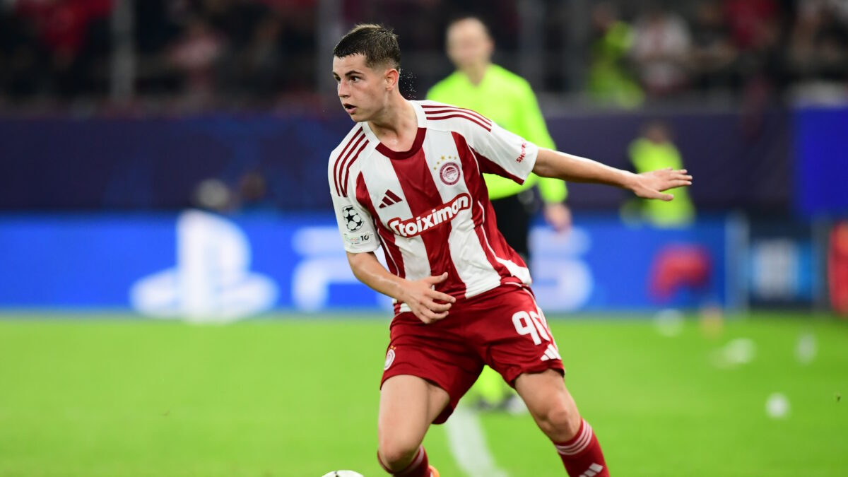 Ο Χρήστος Μουζακίτης στο Ολυμπιακός - Αϊντχόφεν