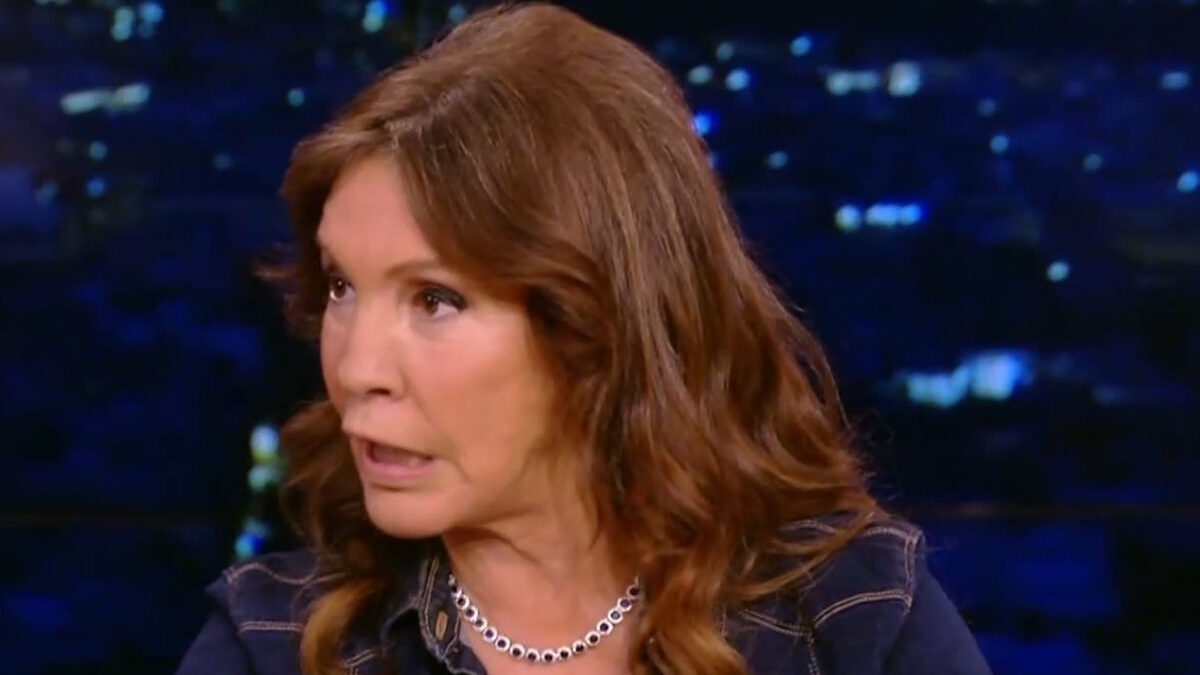 Η Βάνα Μπάρμπα κατά τη διάρκεια της συνέντευξης