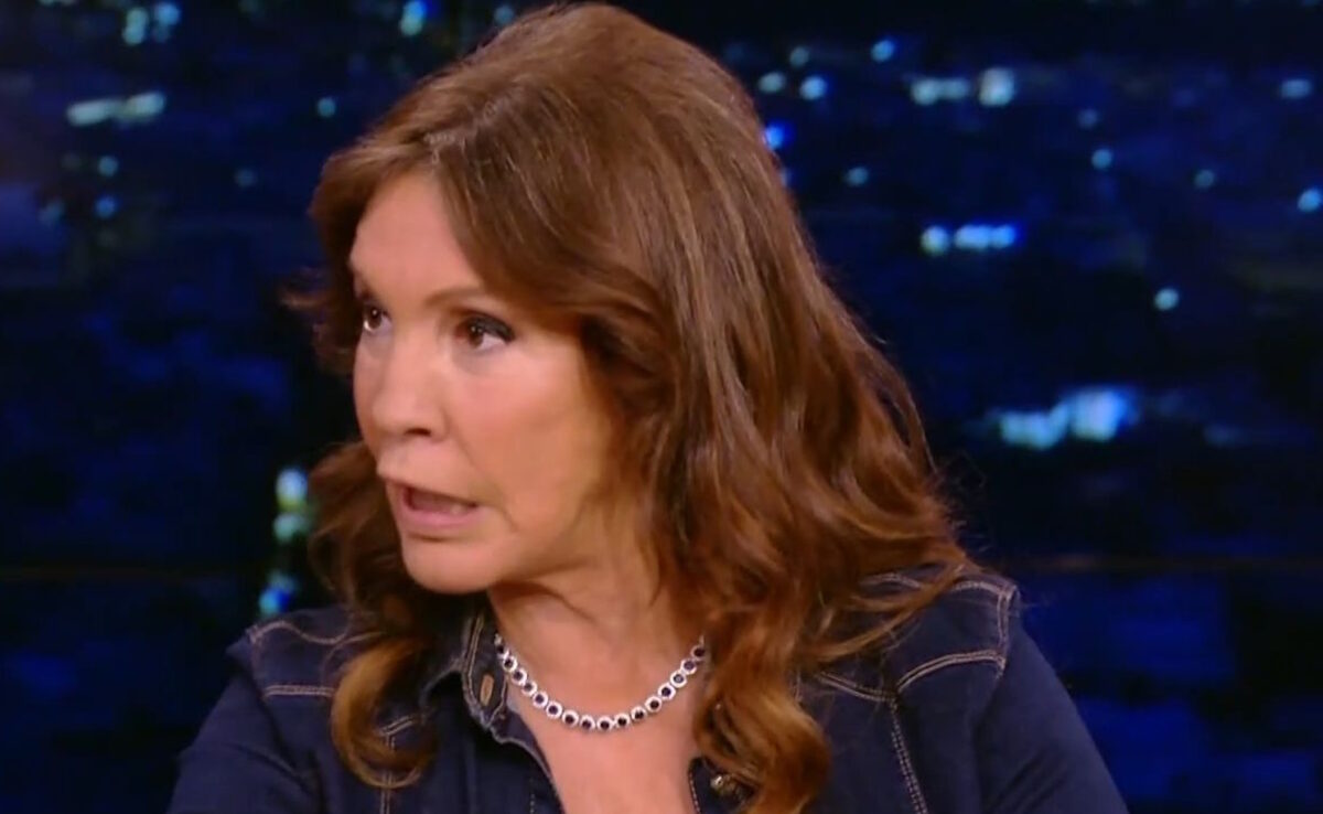 Η Βάνα Μπάρμπα κατά τη διάρκεια της συνέντευξης