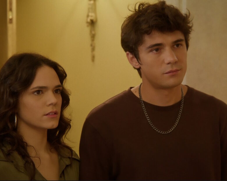 Να μ’ αγαπάς – spoiler: Φωτεινή και Λευτέρης πέφτουν θύματα απαγωγής από τους Καλλιγάδες