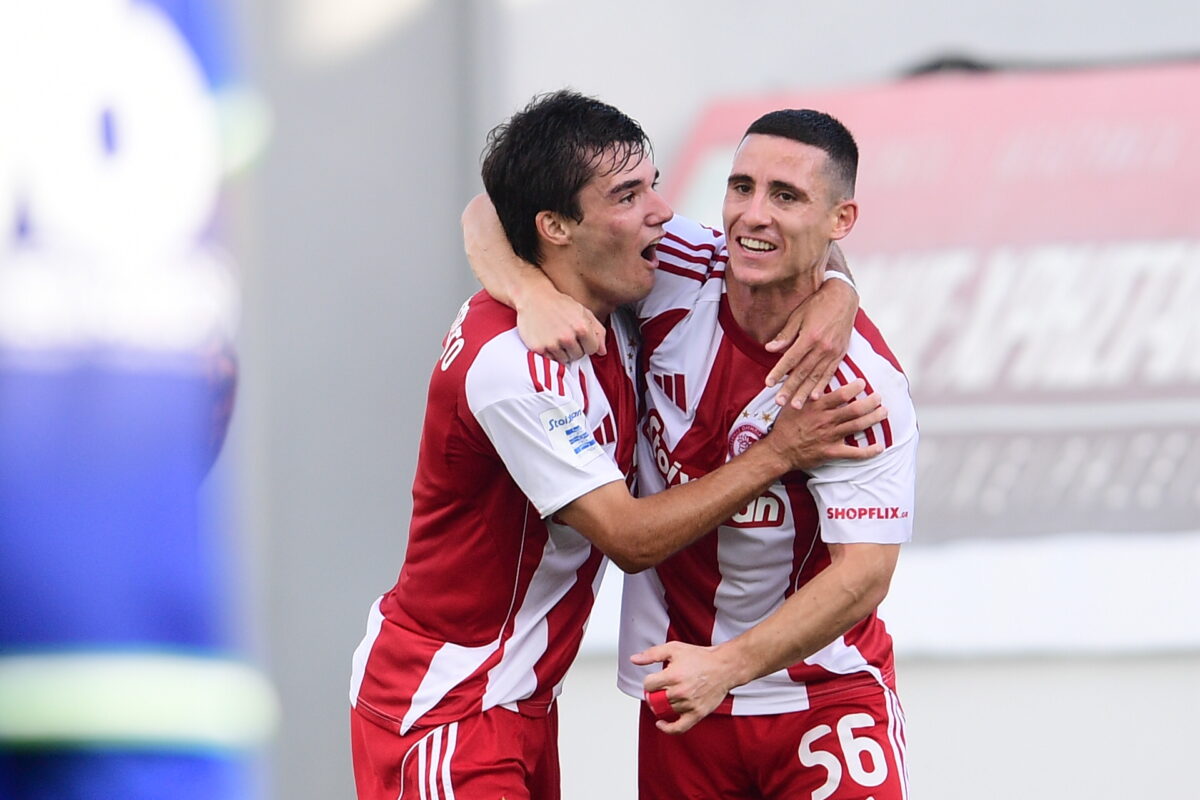 Ο Νασιμέντο πανηγυρίζει το γκολ του με τον Ποντένσε (ΓΙΩΡΓΟΣ ΜΑΤΘΑΙΟΣ