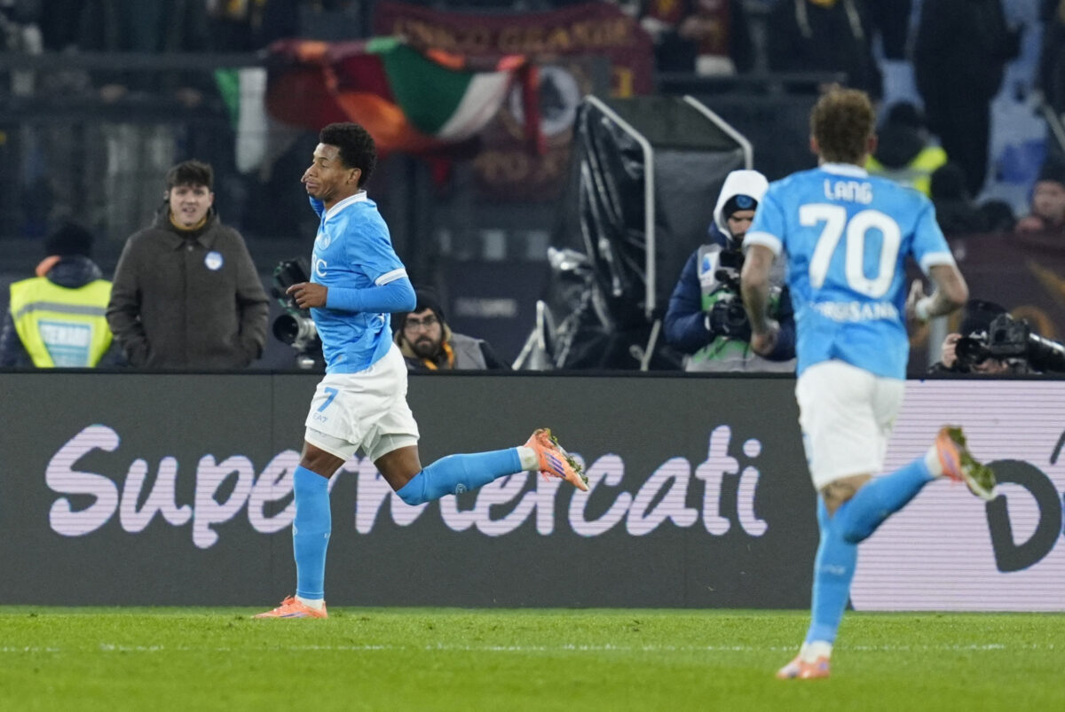 Ο Νέρες πανηγυρίζει στην έδρα της Ρόμα