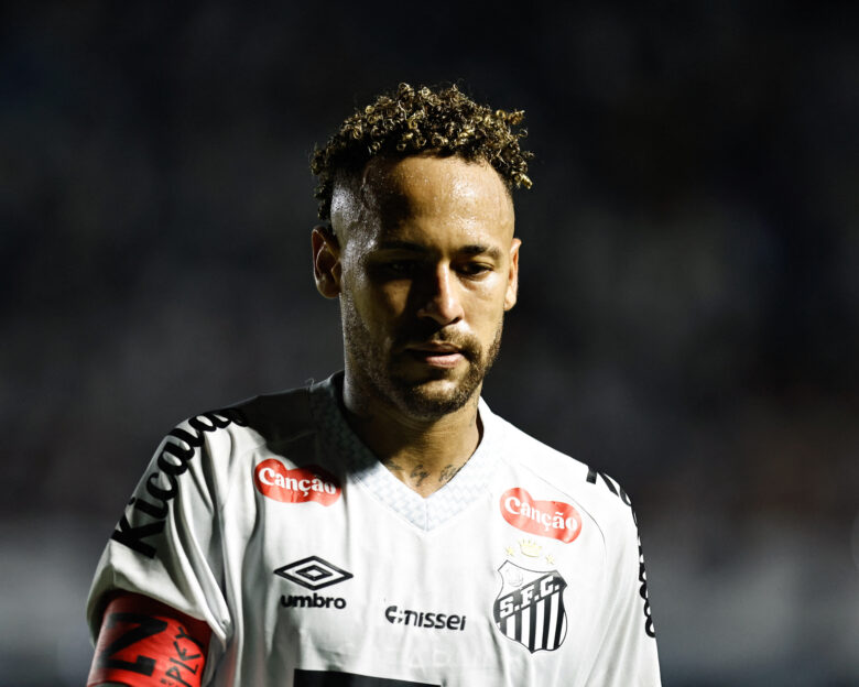 Ο Νεϊμάρ τραυματίστηκε ξανά και θα μείνει εκτός για το υπόλοιπο της χρονιάς