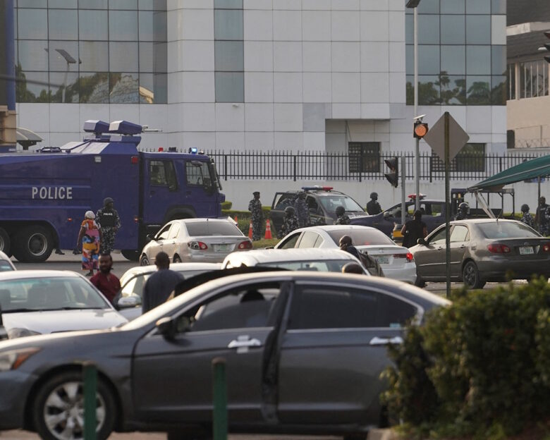 Νιγηρία: Ένοπλοι απήγαγαν 25 μαθήτριες και σκότωσαν τον υποδιευθυντή σε σχολείο θηλέων