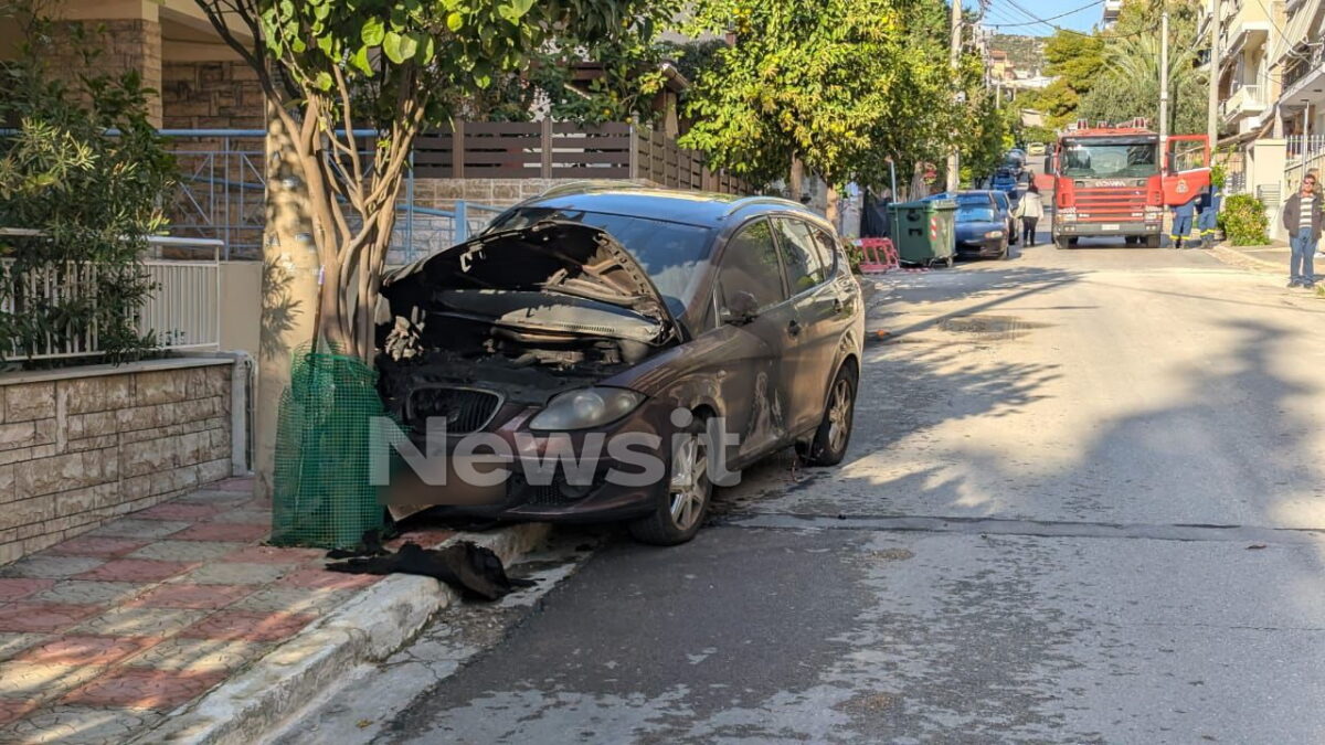 Το καμένο αυτοκίνητο στη Νίκαια