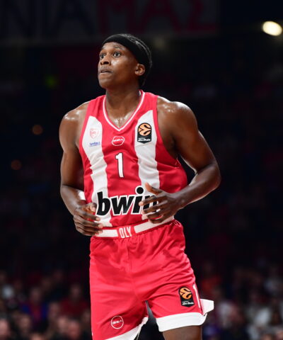 Ο Νιλικίνα σε αγώνα του Ολυμπιακού (KLODIAN LATO