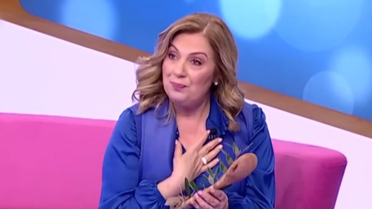 Η Ντίνα Νικολάου