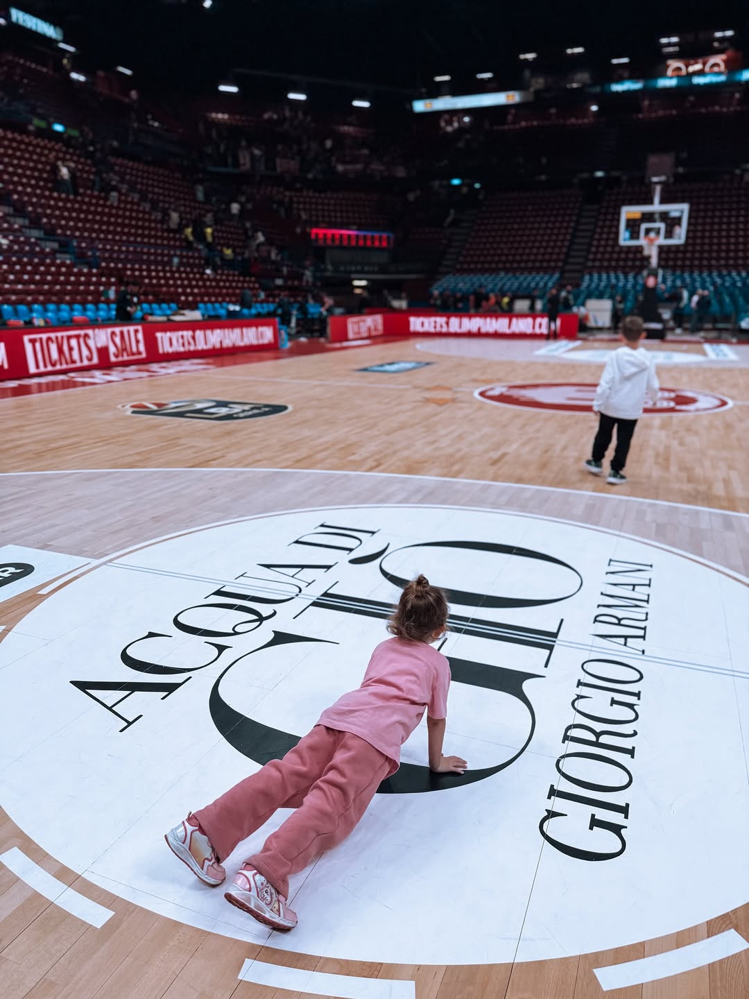 Αθηνά Οικονομάκου