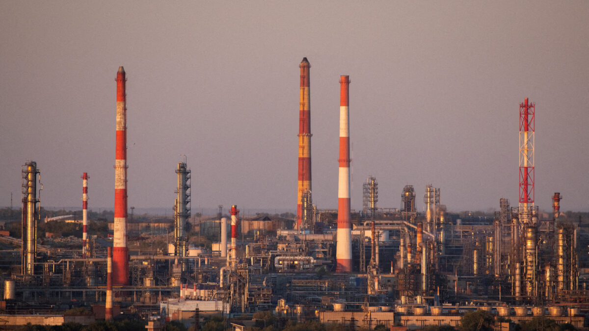 Διυλιστήριο πετρελαίου στην Ρωσία