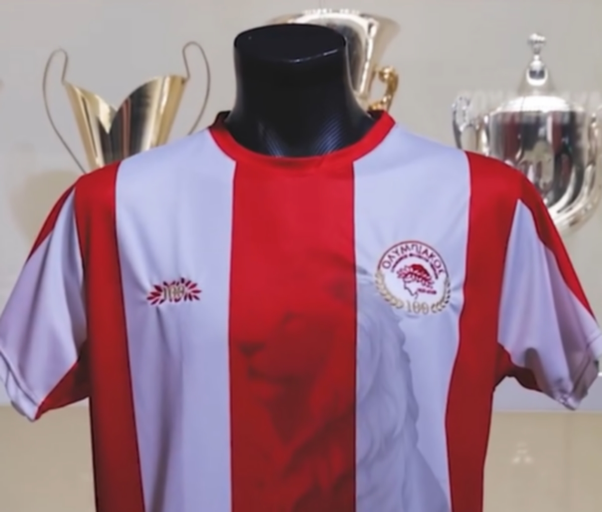 Ολυμπιακός: Φοβερό video για τη νέα επετειακή φανέλα του Ερασιτέχνη