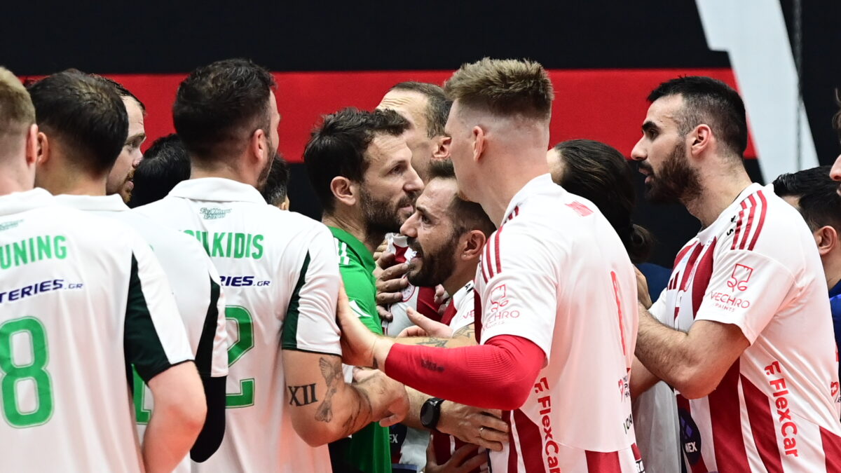 Οι παίκτες του Παναθηναϊκού και του Ολυμπιακού στο ντέρμπι του βόλεϊ (ΓΙΩΡΓΟΣ ΜΑΤΘΑΙΟΣ