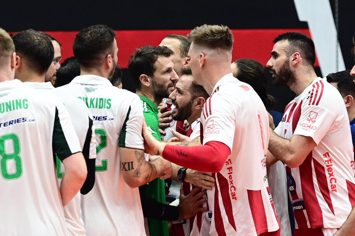 Οι παίκτες του Παναθηναϊκού και του Ολυμπιακού στο ντέρμπι του βόλεϊ (ΓΙΩΡΓΟΣ ΜΑΤΘΑΙΟΣ