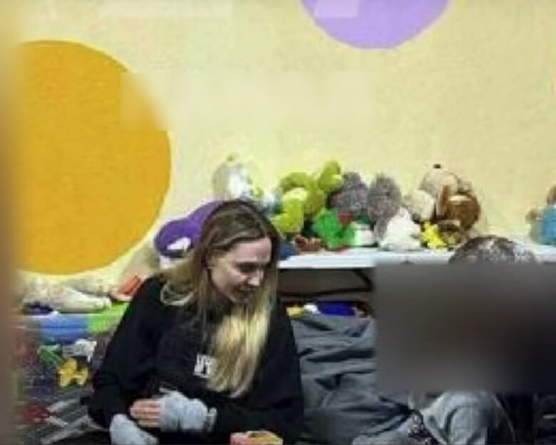 Ουκρανία: Η Αντζελίνα Τζολί έκανε επίσκεψη – έκπληξη σε νοσοκομείο στη Χερσώνα