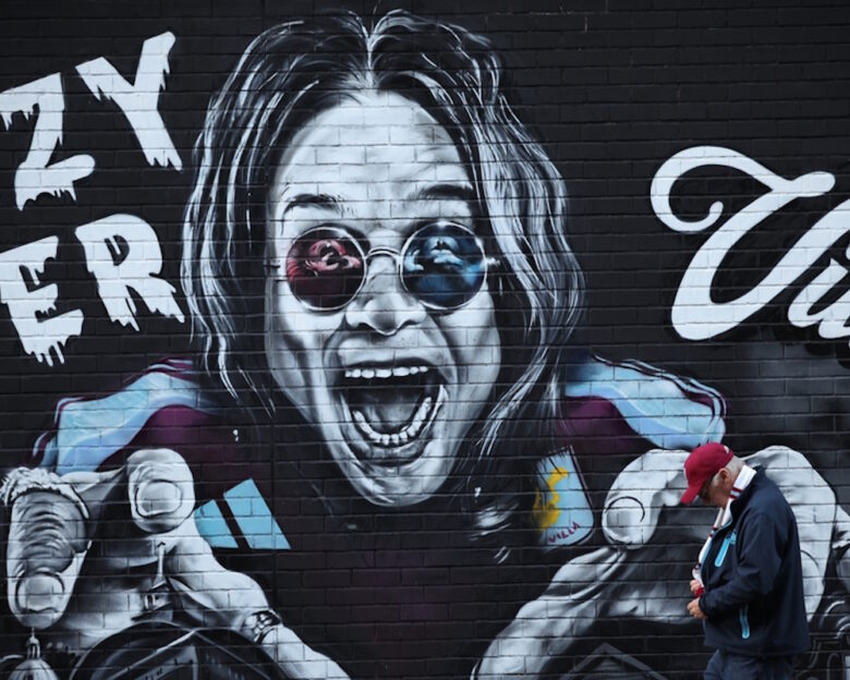 Όζι Όζμπορν: Ρεκόρ Γκίνες για το μεγαλύτερο μωσαϊκό από κολοκύθες ως φόρο τιμής στον θρυλικό ρόκερ