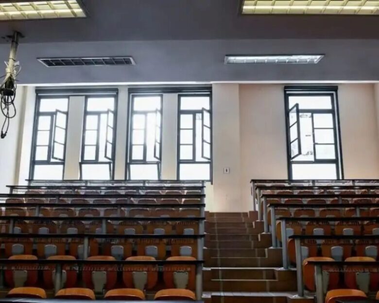 Πανεπιστήμια: Διαγράφονται 285.000 αιώνιους φοιτητές – «Δεύτερη ευκαιρία» σε 30.000 που επέστρεψαν στα έδρανα