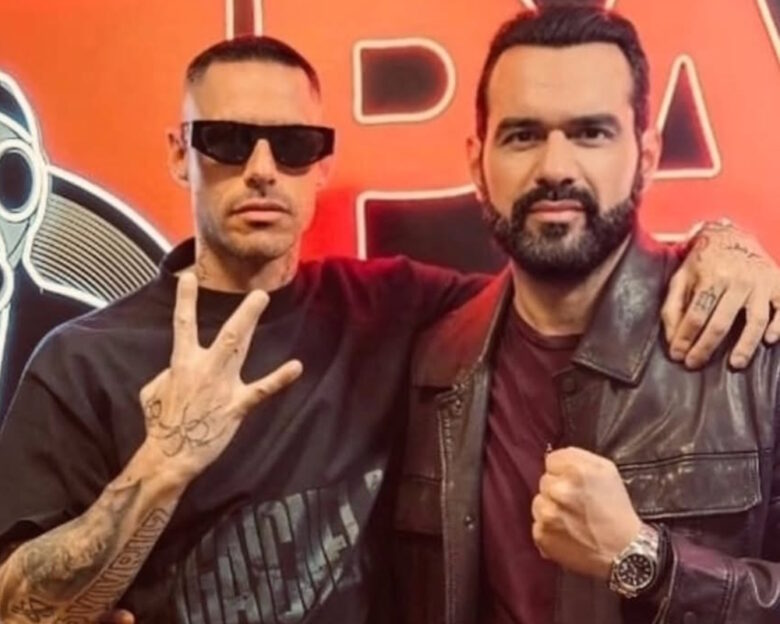 Πάρις Κασιδόκωστας Λάτσης και Γιώργος Αρσενάκος: Η κοινή φωτογραφία στα γραφεία της Panik και το μήνυμα