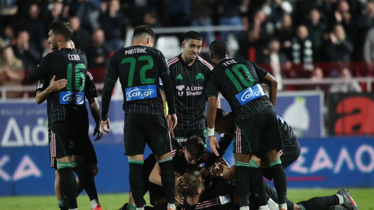 Οι πάικτες του Παναθηναϊκού πανηγυρίζουν στις Σέρρες  (ΒΑΣΙΛΗΣ ΒΕΡΒΕΡΙΔΗΣ