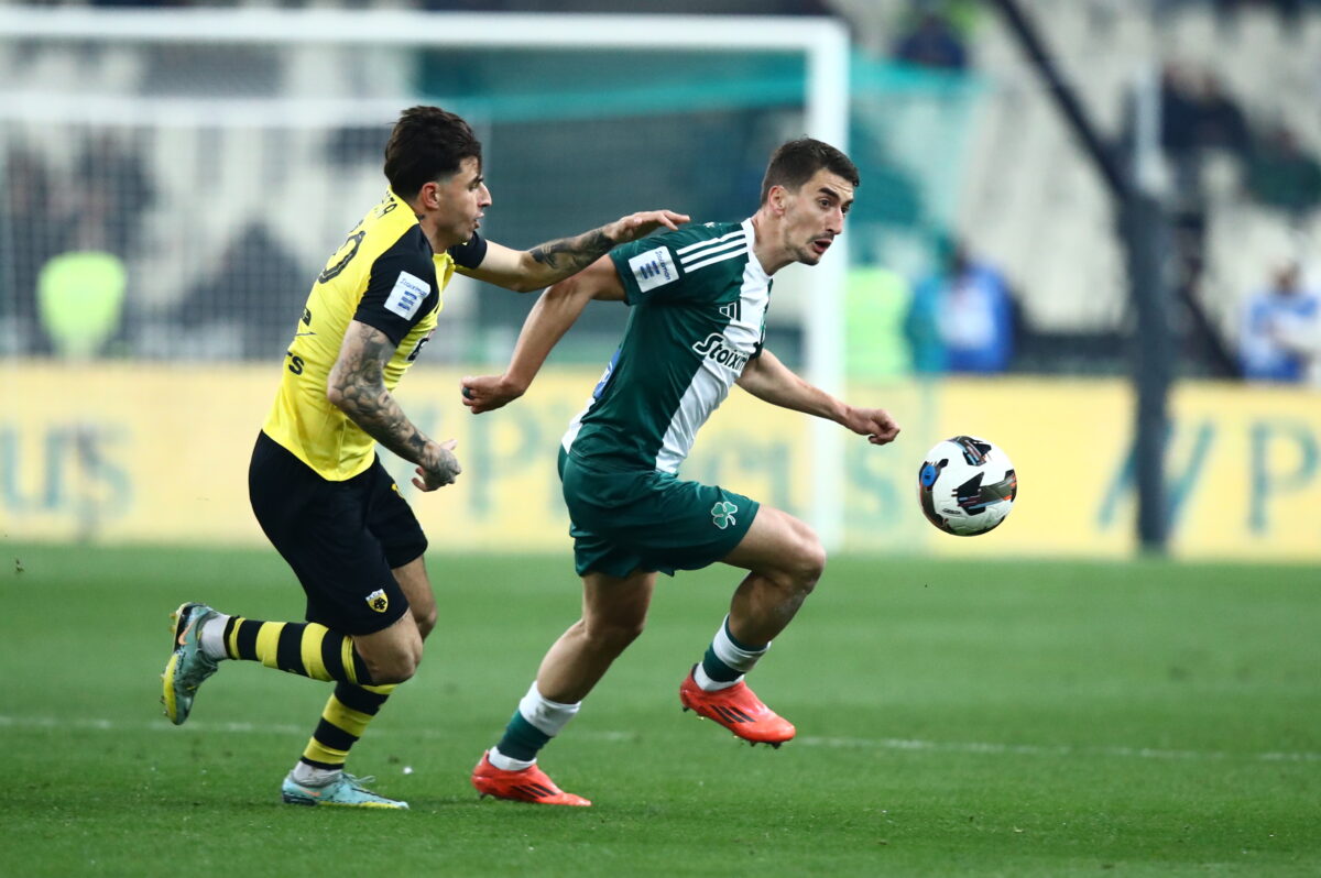 Ο Τζούρισιτς του Παναθηναϊκού με τον Ρότα της ΑΕΚ (ΜΑΡΚΟΣ ΧΟΥΖΟΥΡΗΣ