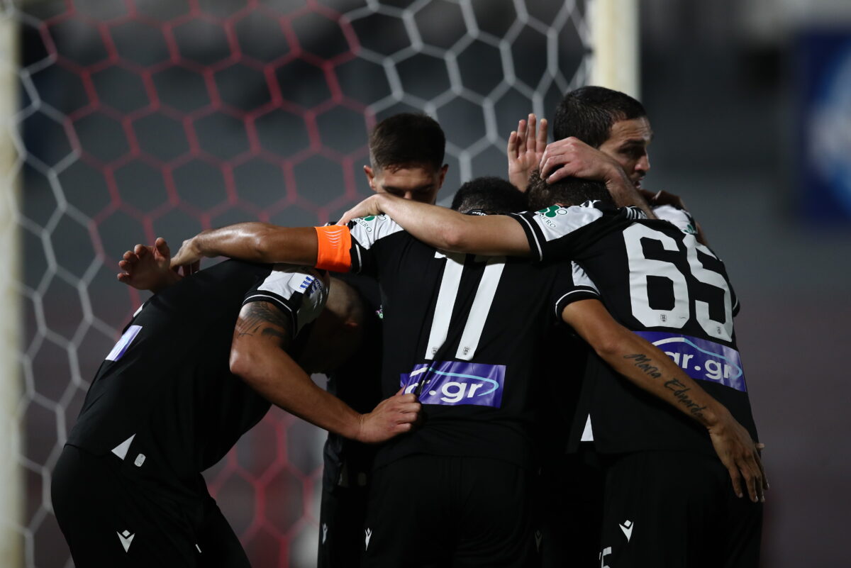 Οι παίκτες του ΠΑΟΚ πανηγυρίζουν στις Σέρρες (ΝΑΣΟΣ ΣΙΜΟΠΟΥΛΟΣ