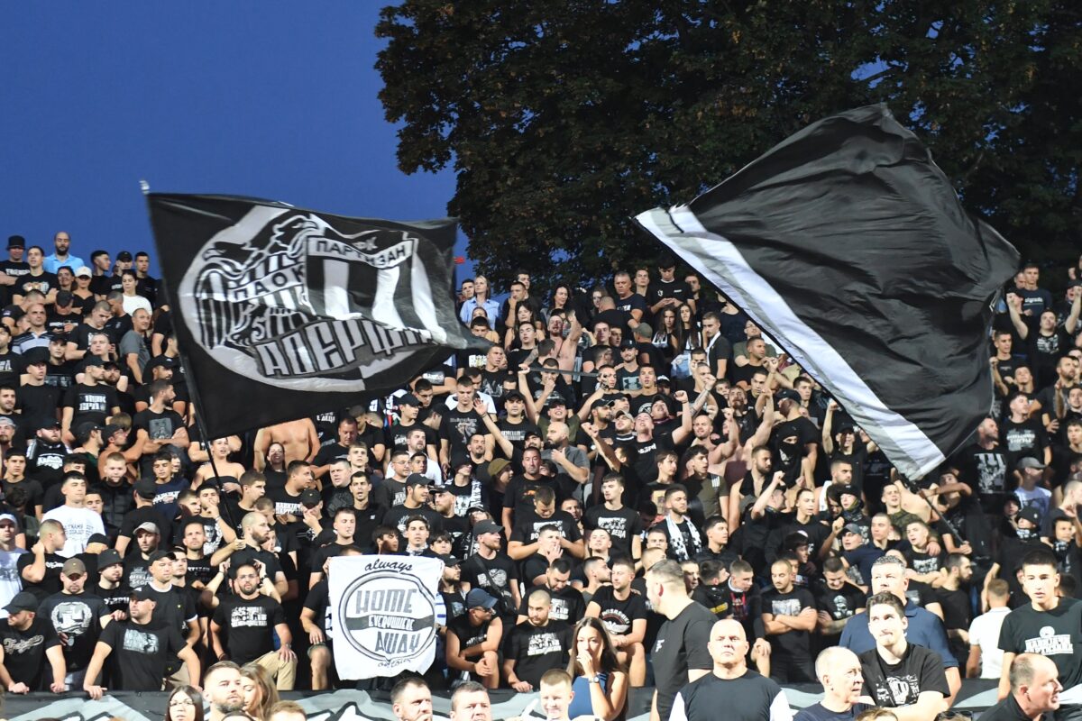 Οπαδοί της Παρτζιάν σε αγώνα της ομάδας μπάσκετ (EUROKINISSI)