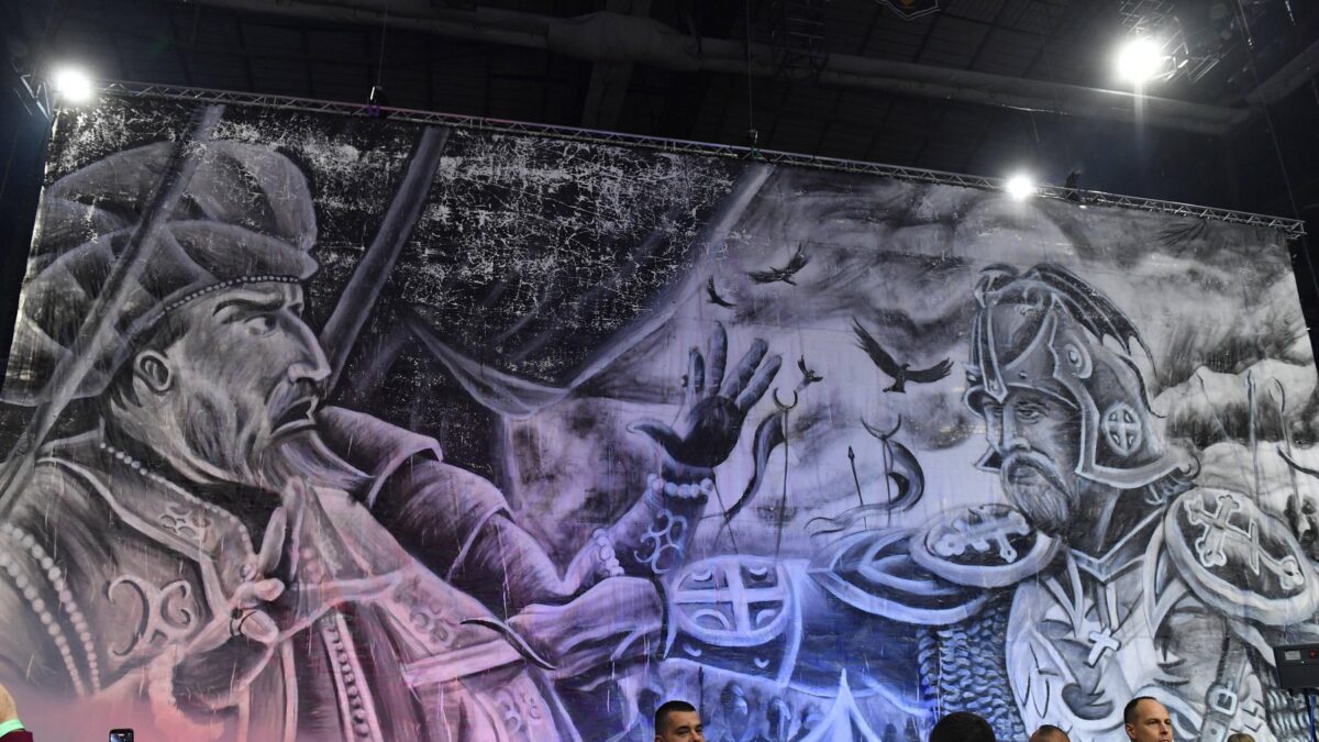 Το πανό που ανέβηκε στον αγώνα PARTIZAN με FENERBAHCE