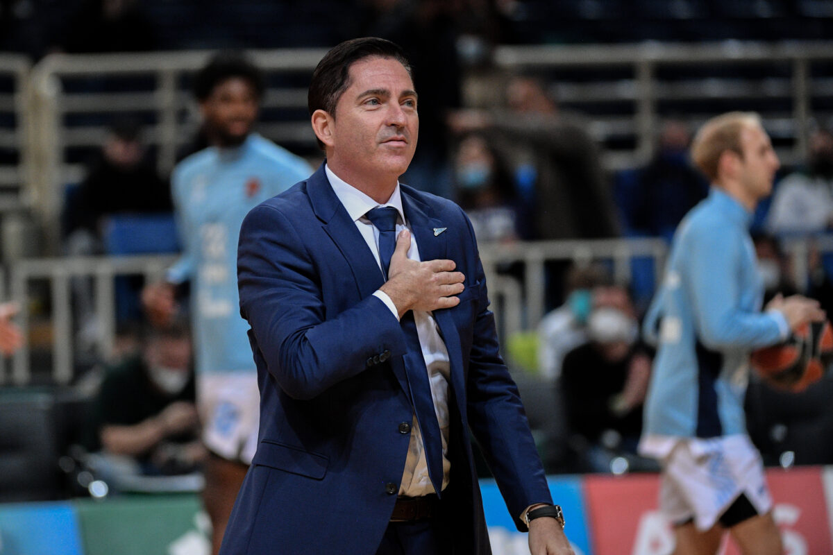 Ο Τσάβι Πασκουάλ σε αγώνα της Ζενίτ (ΑΝΤΩΝΗΣ ΝΙΚΟΛΟΠΟΥΛΟΣ