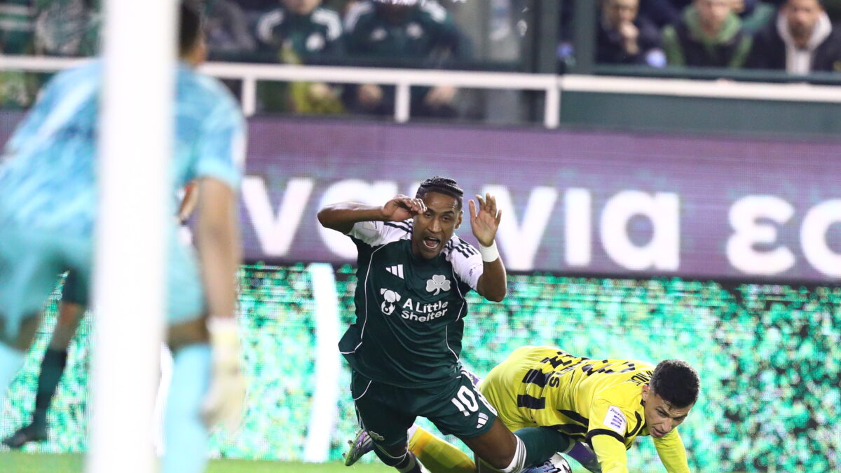 Η φάση του πέναλτι στον Τετέ (ΜΑΡΚΟΣ ΧΟΥΖΟΥΡΗΣ