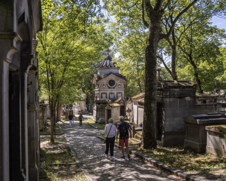 Γαλλία: Ο Δήμος του Παρισιού κλήρωνει τάφους δίπλα στον Τζιμ Μόρισον, τον Όσκαρ Ουάιλντ και άλλες ιστορικές προσωπικότητες