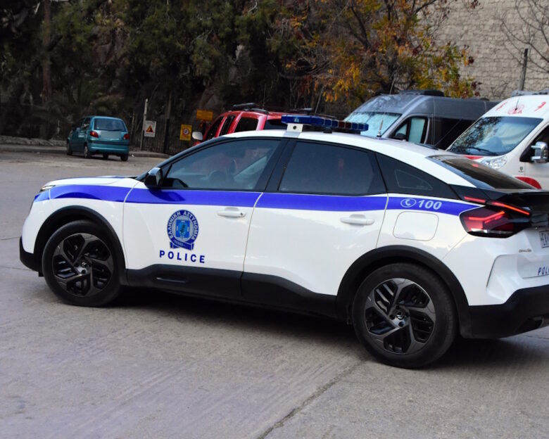 Μητέρα και γιος βρέθηκαν νεκροί μέσα στο σπίτι τους, στη Ραφήνα