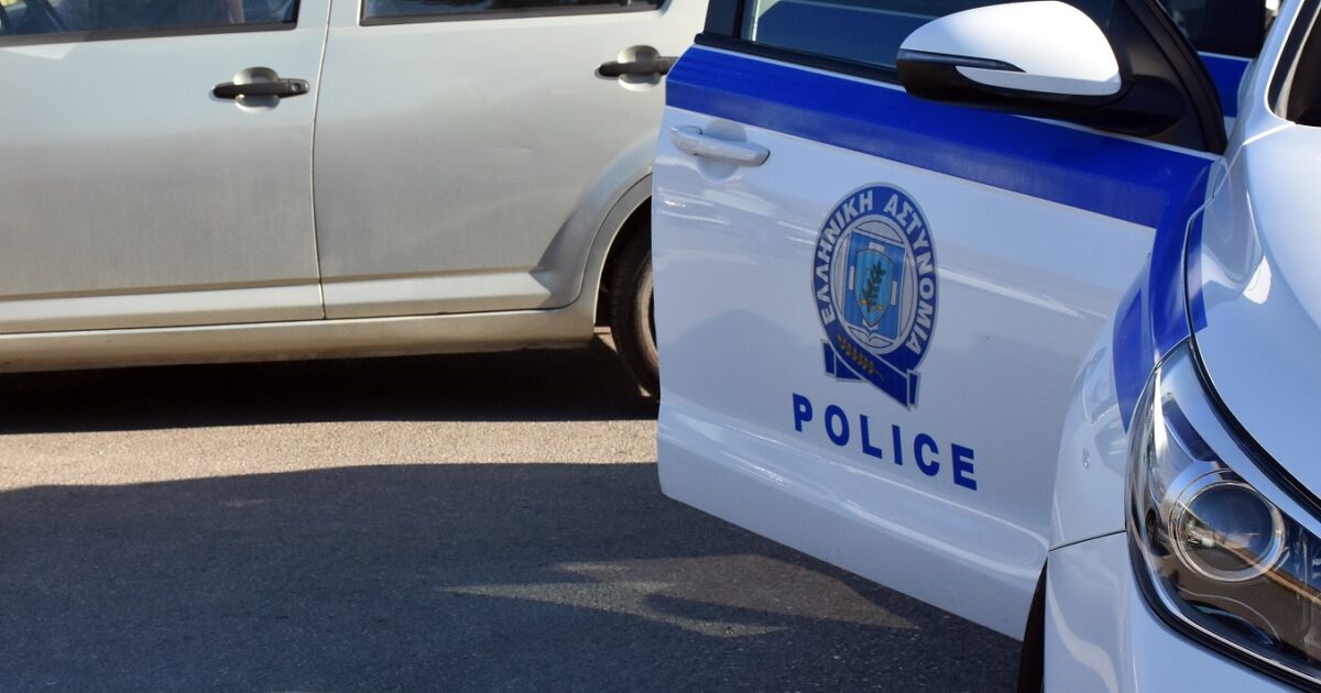 Volos: He shouted that he was a passenger from Tempi and threatened to fall into the void due to debts