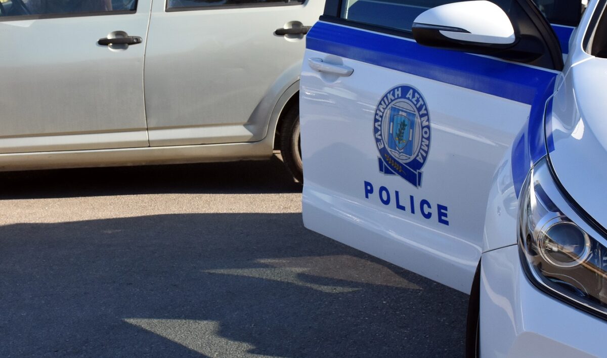 Βόλος: Φώναζε πως είναι επιβάτης από τα Τέμπη και απειλούσε να πέσει στο κενό λόγω χρεών