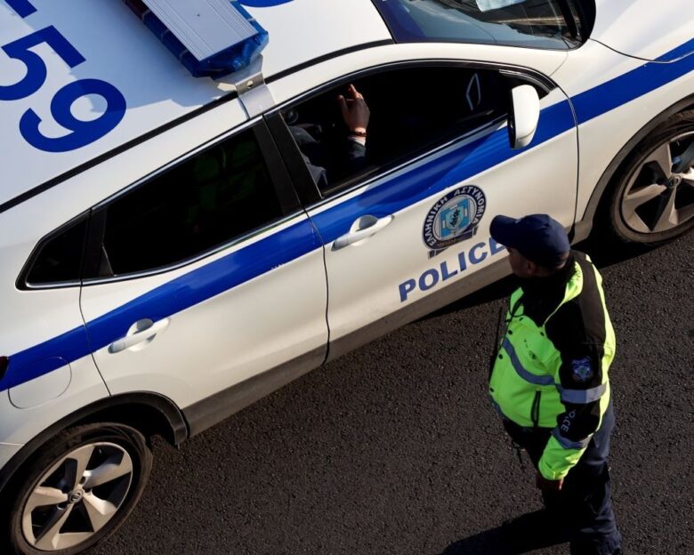 Αττική: Μεγάλη επιχείρηση της ΕΛΑΣ «ροκανίζει» κύκλωμα που μοίραζε ηρωίνη και κάνναβη