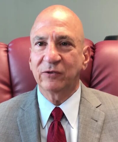 Ο Ελληναμερικανός εισαγγελέας της Τζόρτζια, Πιτ Σκανταλάκης