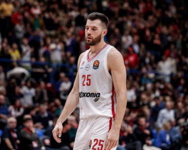 Ο Πίτερς κόντρα στην Αρμάνι (EUROKINISSI)