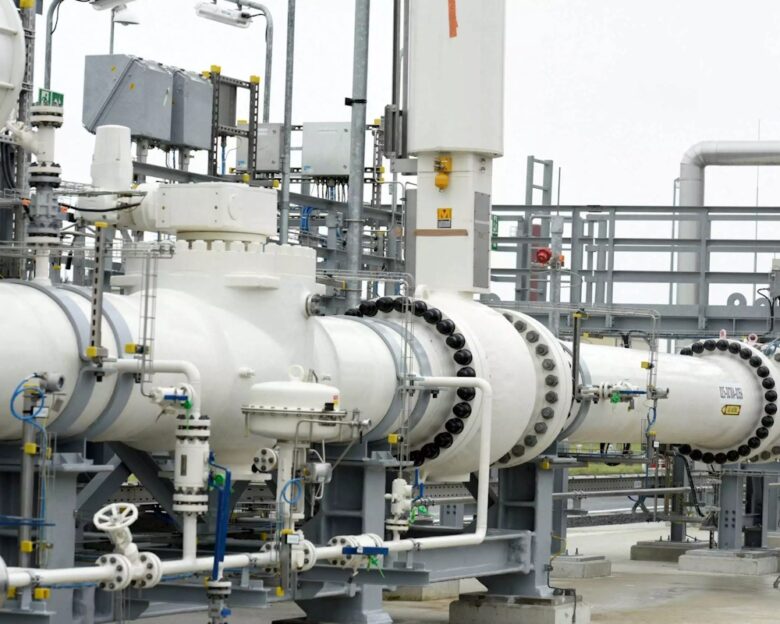 Η Ελλάδα βάζει πλάτη στο αέριο και διεκδικεί ενεργό ρόλο στην ανοικοδόμηση της Ουκρανίας