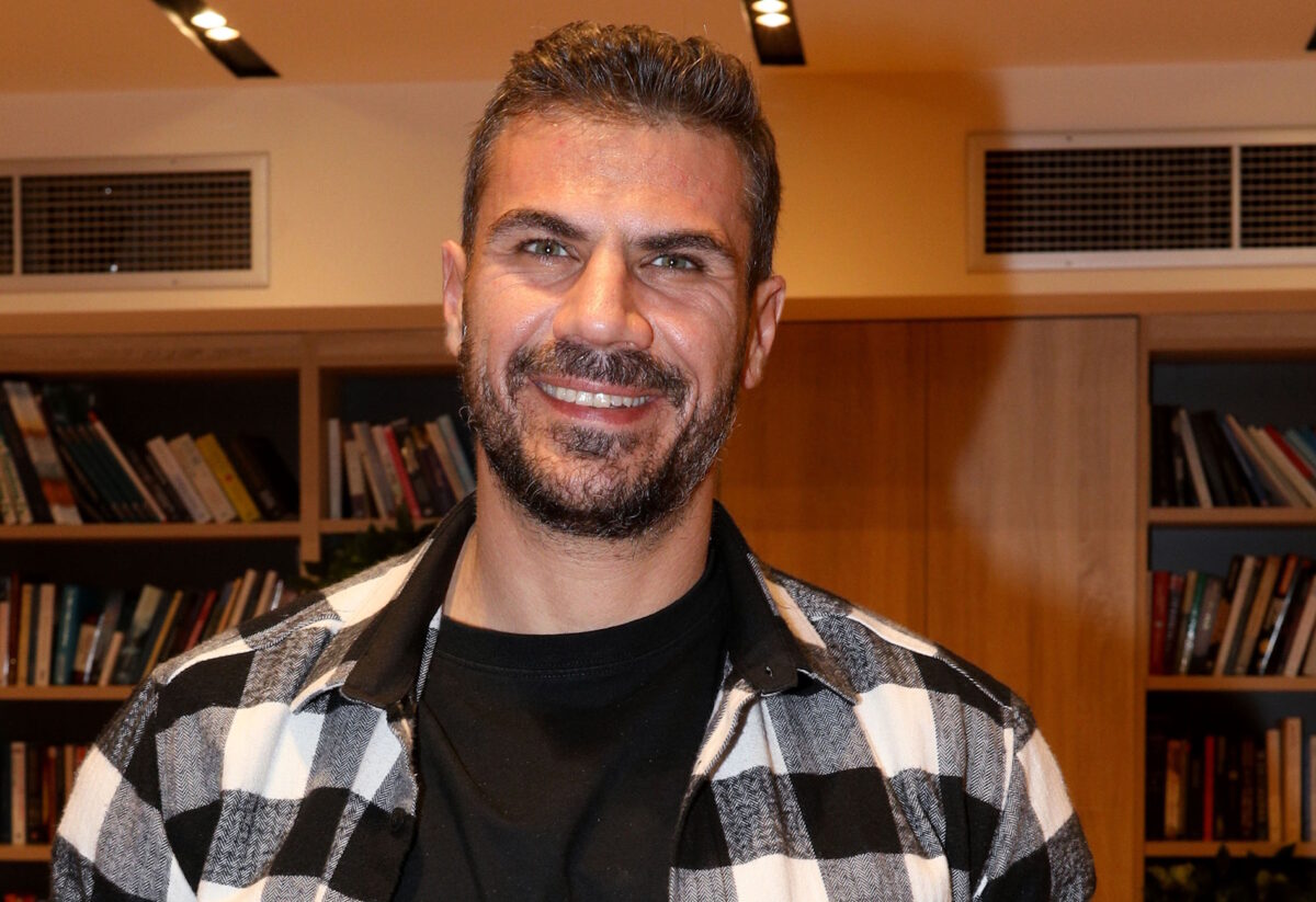 Άκης Πετρετζίκης