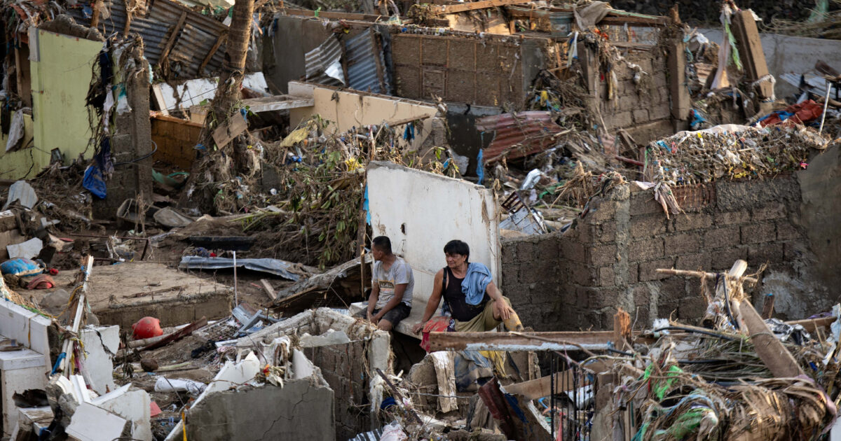Philippines: Super typhoon Fung-Wong threatens the country just days after the passage of the deadly cyclone Kalmagi