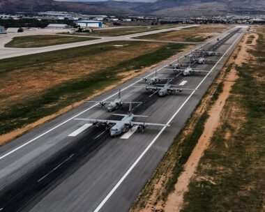 Τα ελληνικά μεταγωγικά αεροσκάφη έτοιμα για το «elephant walk»
