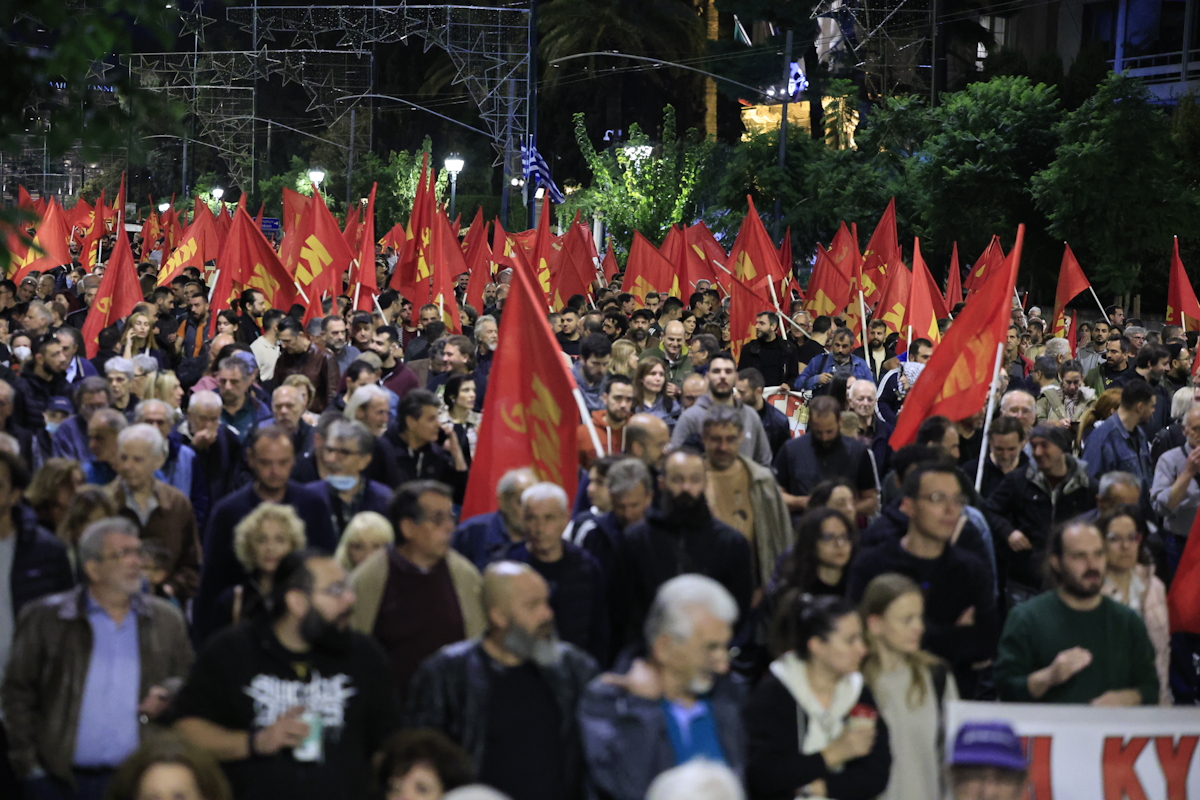Πολιτικά κόμματα και πολιτικοί στην πορεία για την 52η επέτειο από την εξέγερση του Πολυτεχνείου, Δευτέρα 17 Νοεμβρίου 2025. (ΓΙΩΡΓΟΣ ΚΟΝΤΑΡΙΝΗΣ/EUROKINISSI)