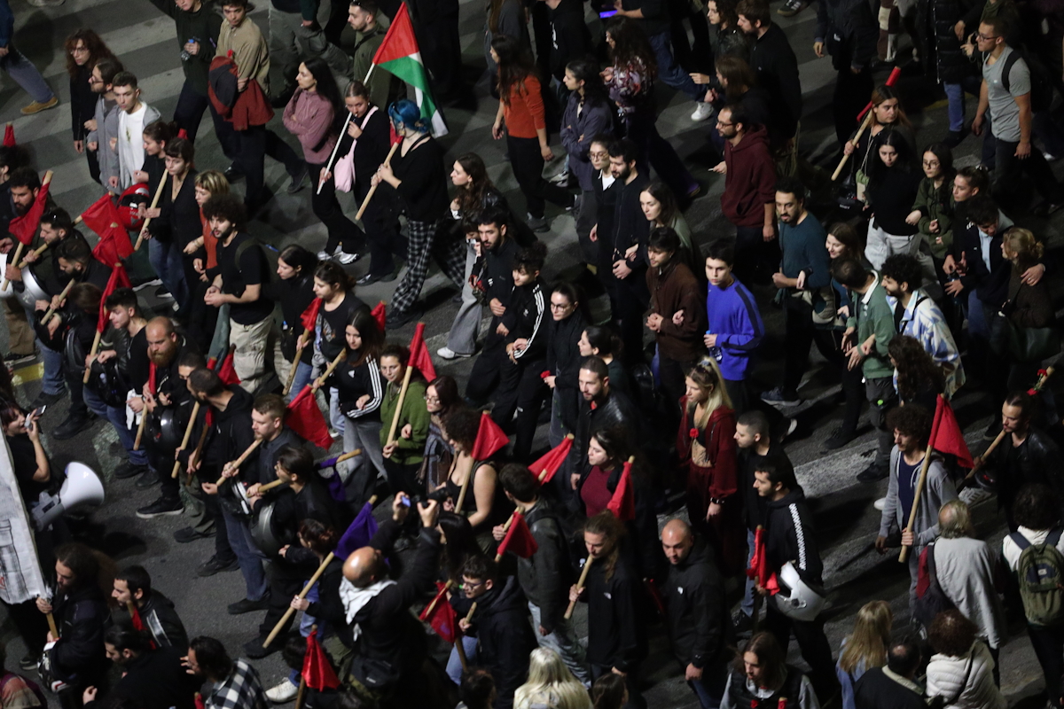 Γενική άποψη της πορείας για την 52η επέτειο του Πολυτεχνείου, Δευτέρα 17 Νοεμβρίου 2025.  (ΓΙΑΝΝΗΣ ΠΑΝΑΓΟΠΟΥΛΟΣ/EUROKINISSI)