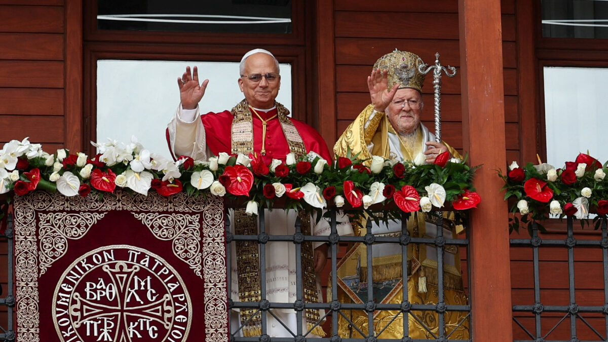 Πάπας Λέων και Πατριάρχης Βαρθολομαίος στον εξώστη του Πατριαρχείου