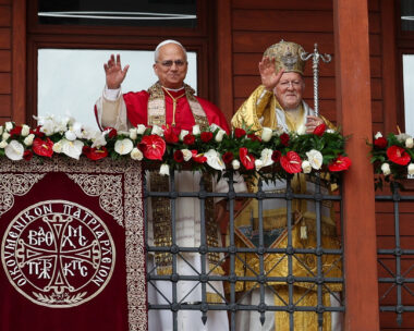 Πάπας Λέων και Πατριάρχης Βαρθολομαίος στον εξώστη του Πατριαρχείου